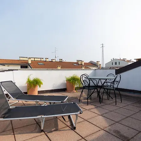La Terrazza Di Giulietta Lägenhet *